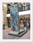 Berlin Wall Segment 2 - World Trade Centre - Montreal * 2592 x 1944 * (1.47MB)
